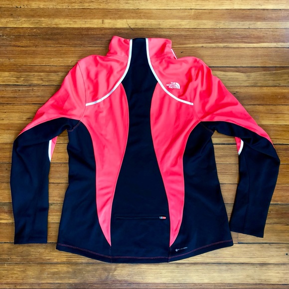 The North Face Isotherm GORE Windstopper Jacket - Picture 2 of 8